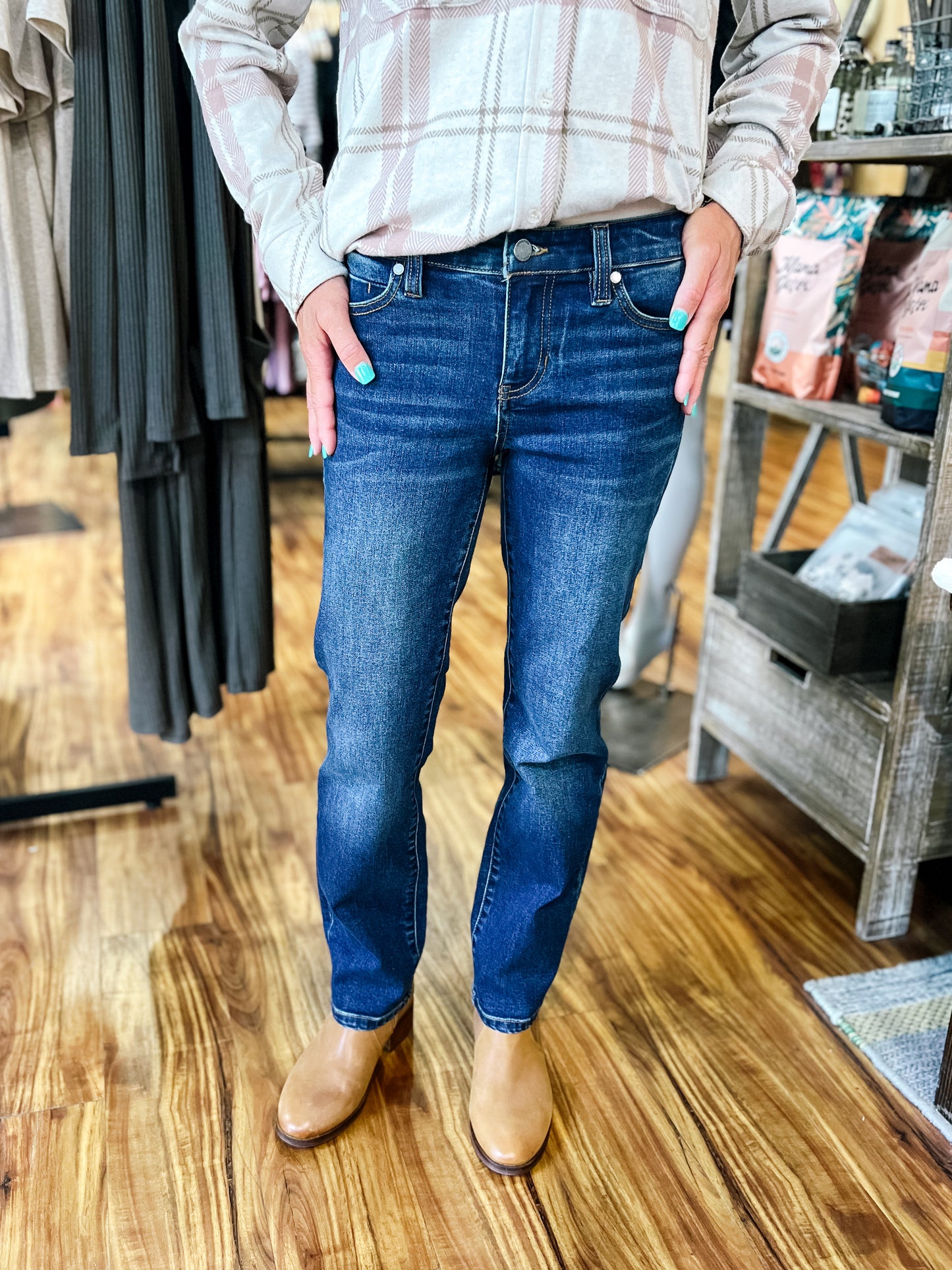 Liv Non Skinny Skinny Gleason Jean