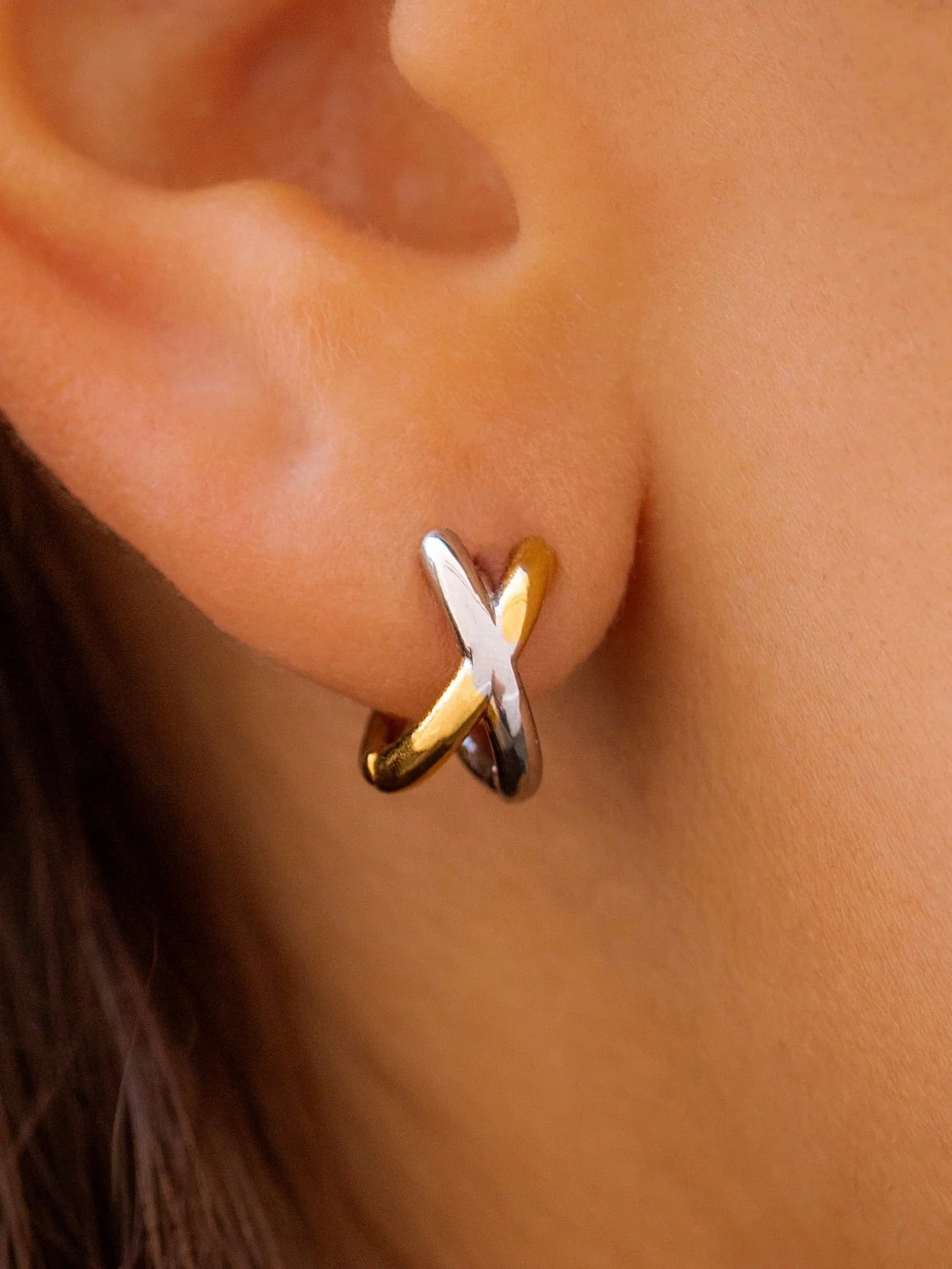 Mixed Metal Venn Huggie Earrings