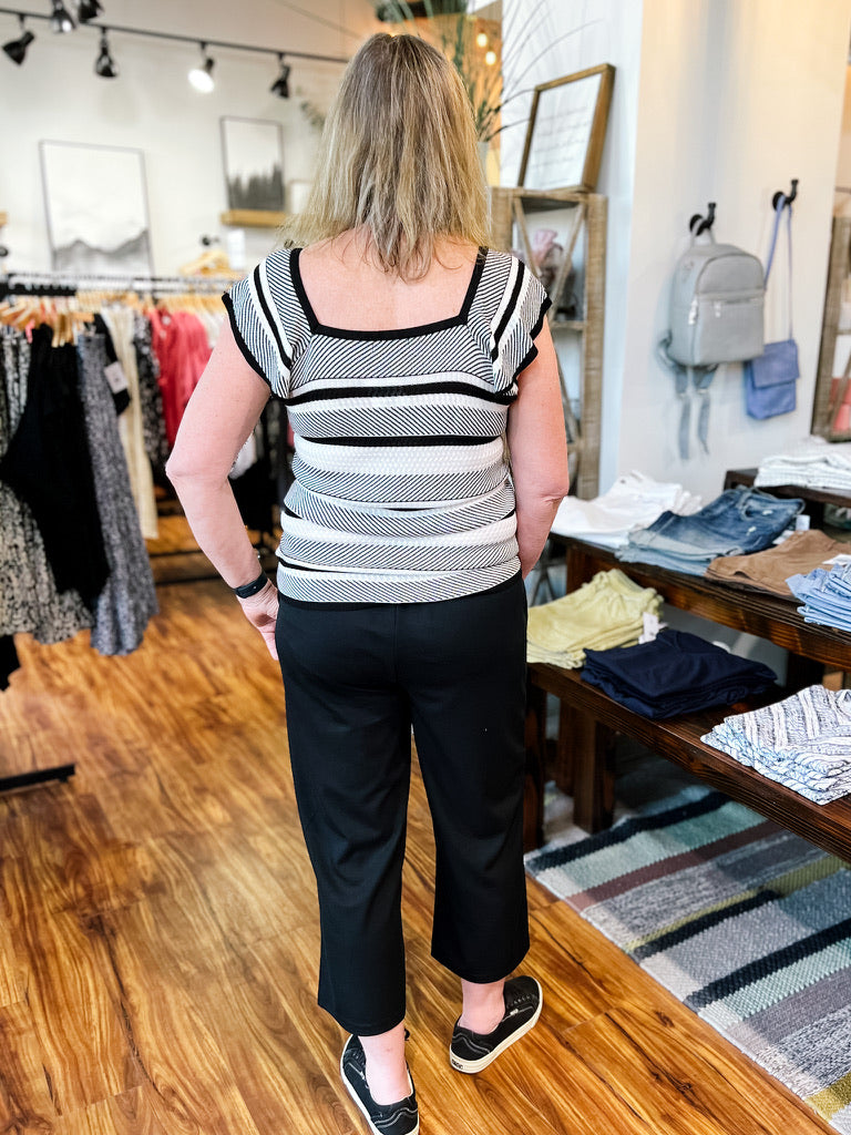 Black Pull-On Crop Pant