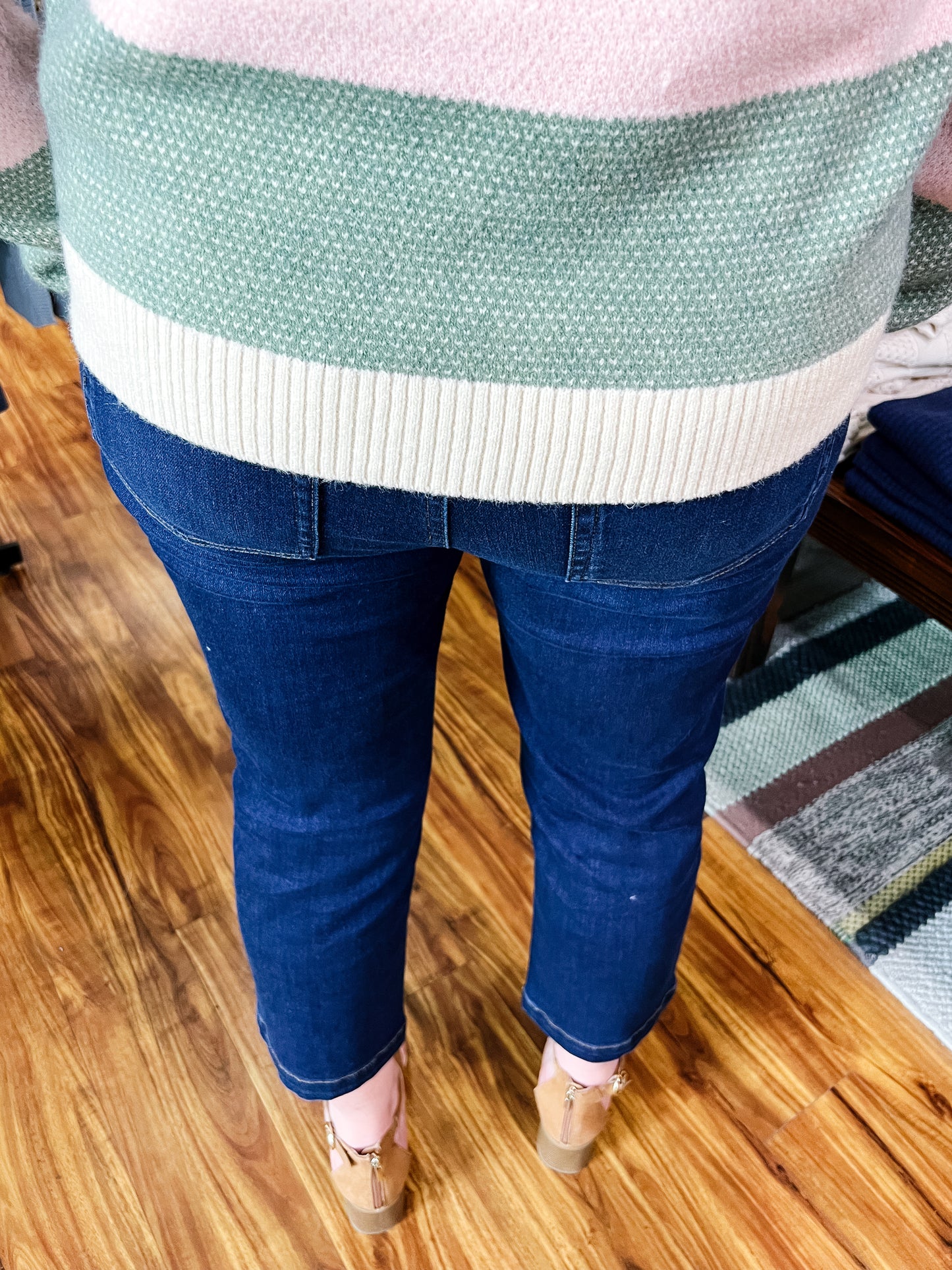 Audrey Straight Crop Darknight Jean