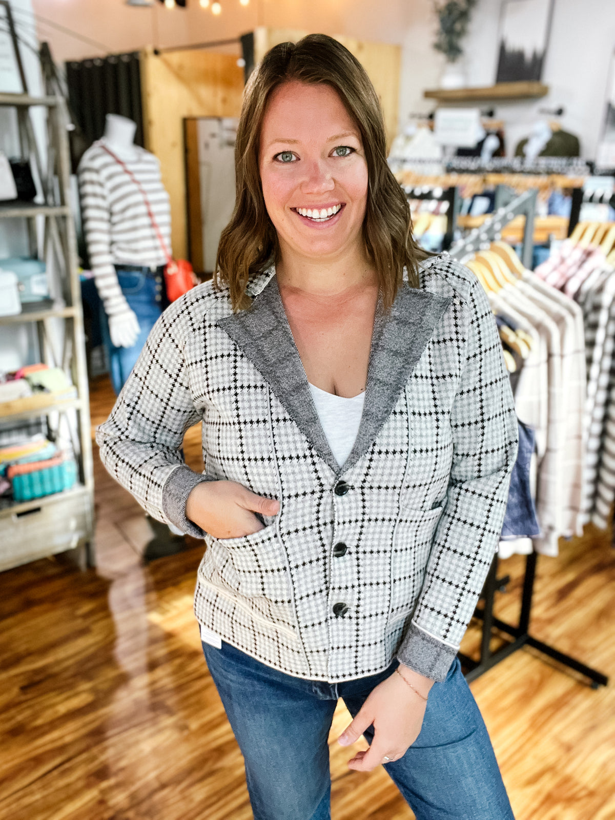 Cream W/ Black Pattern Cardigan W/ Pockets