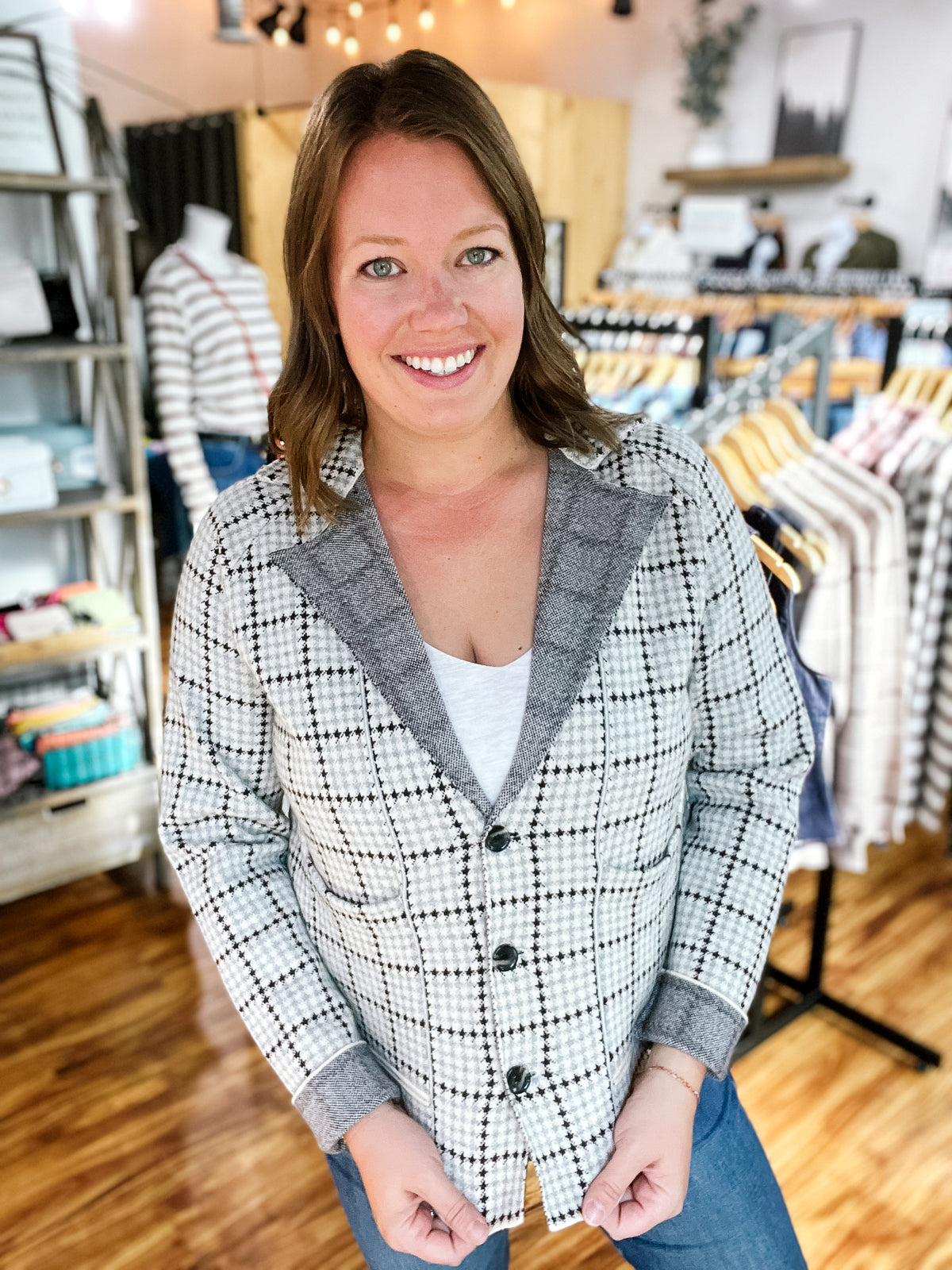 Cream W/ Black Pattern Cardigan W/ Pockets