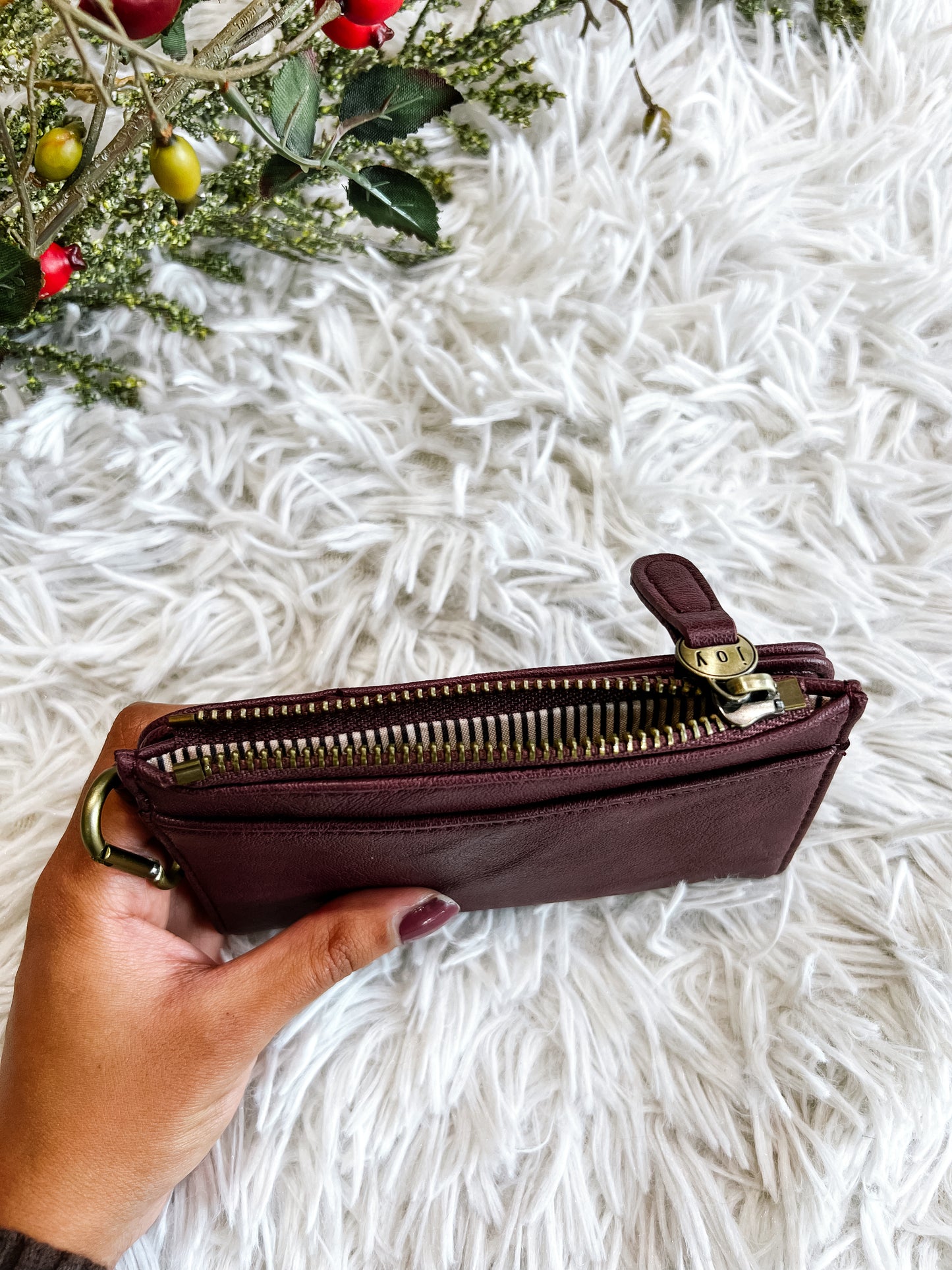 Bifold W/Carabiner Wallet