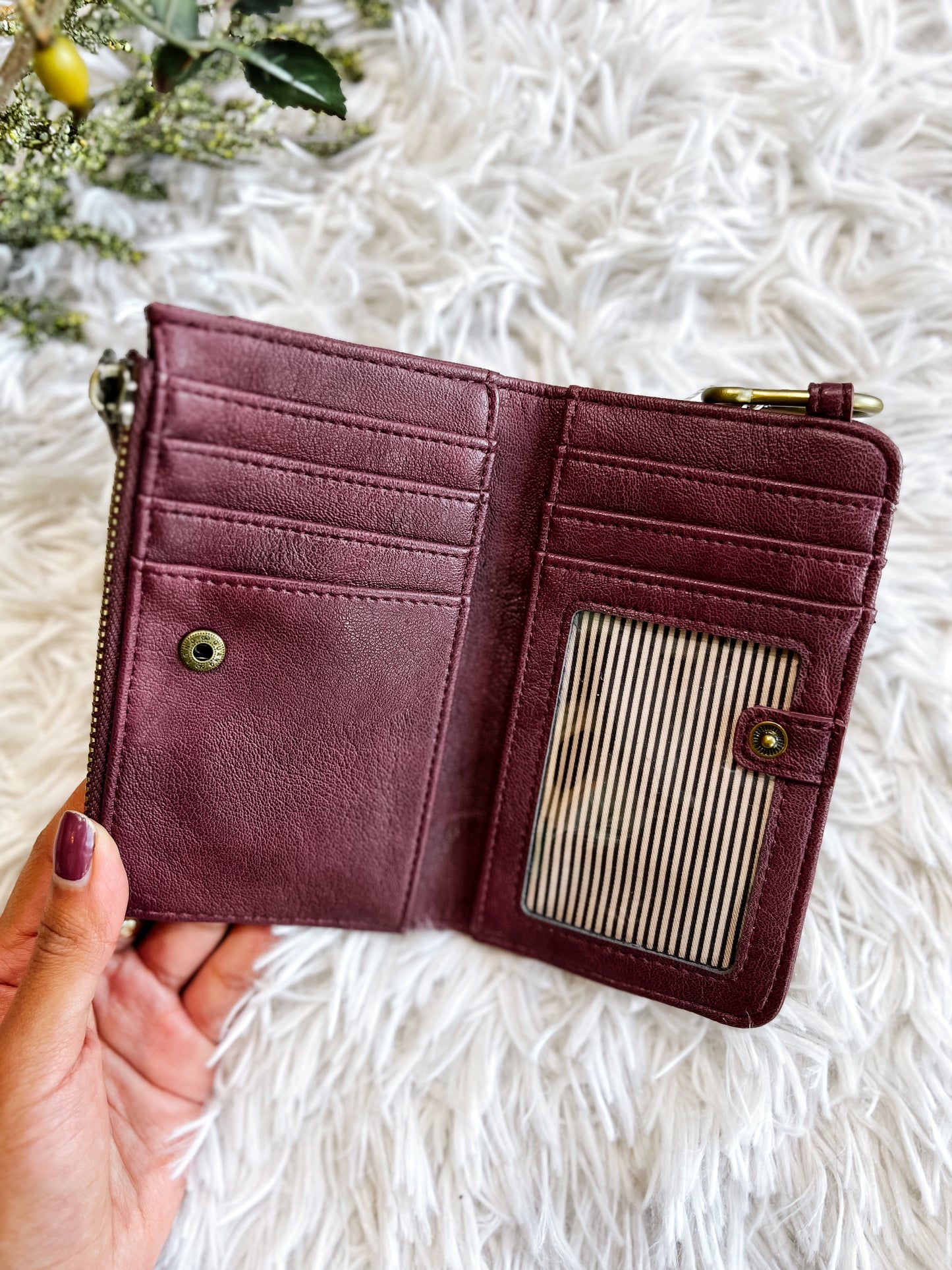 Bifold W/Carabiner Wallet