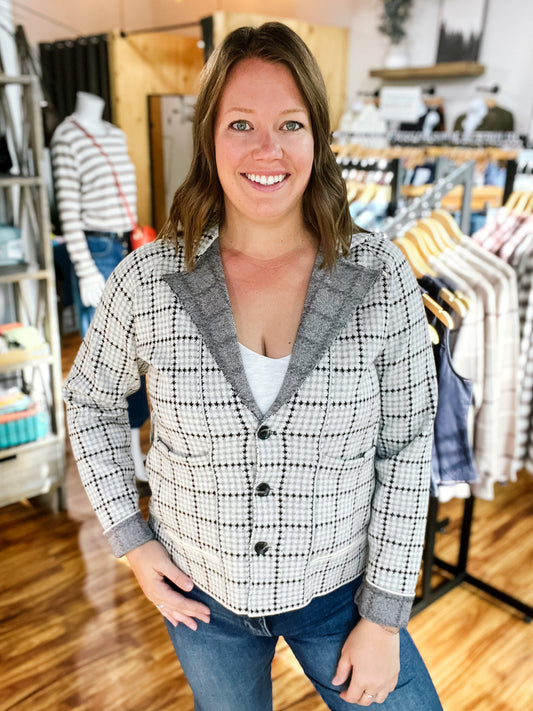 Cream W/ Black Pattern Cardigan W/ Pockets