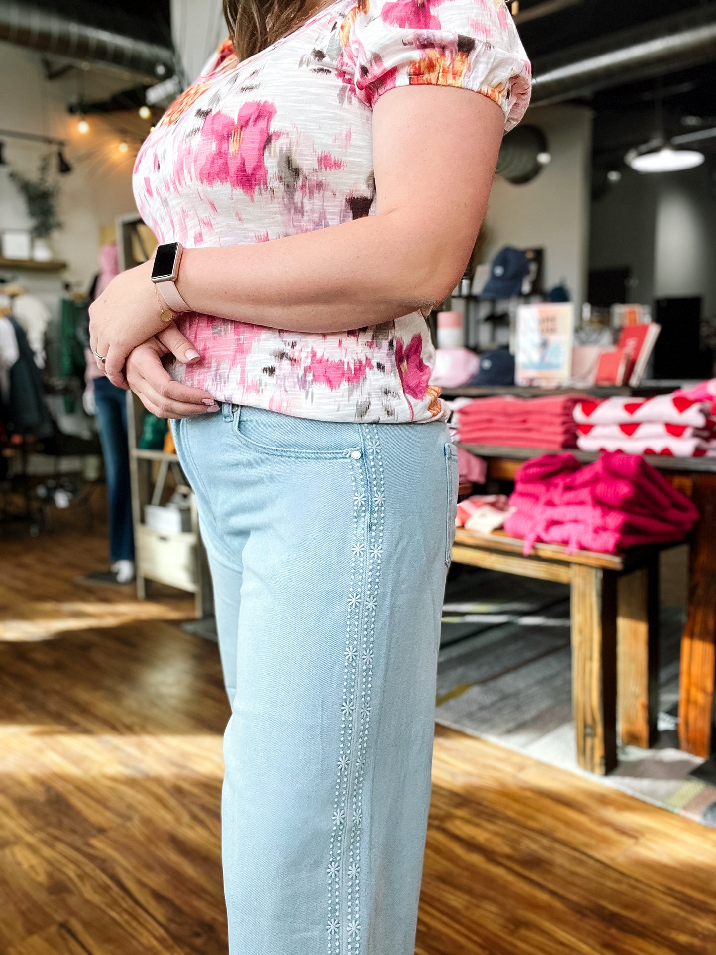 Stride Marine Flowers Cropped Wide Leg Jean