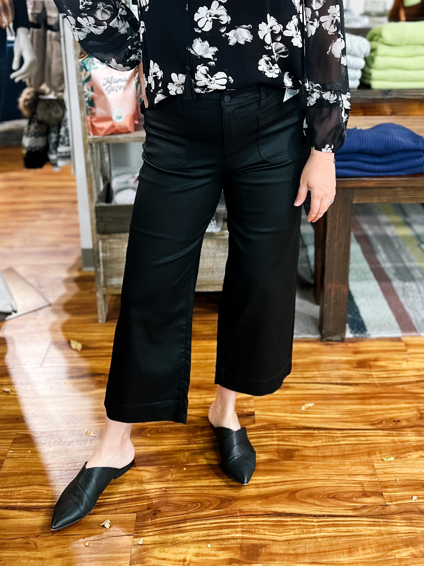 Wide Leg Crop Black Coated Jean