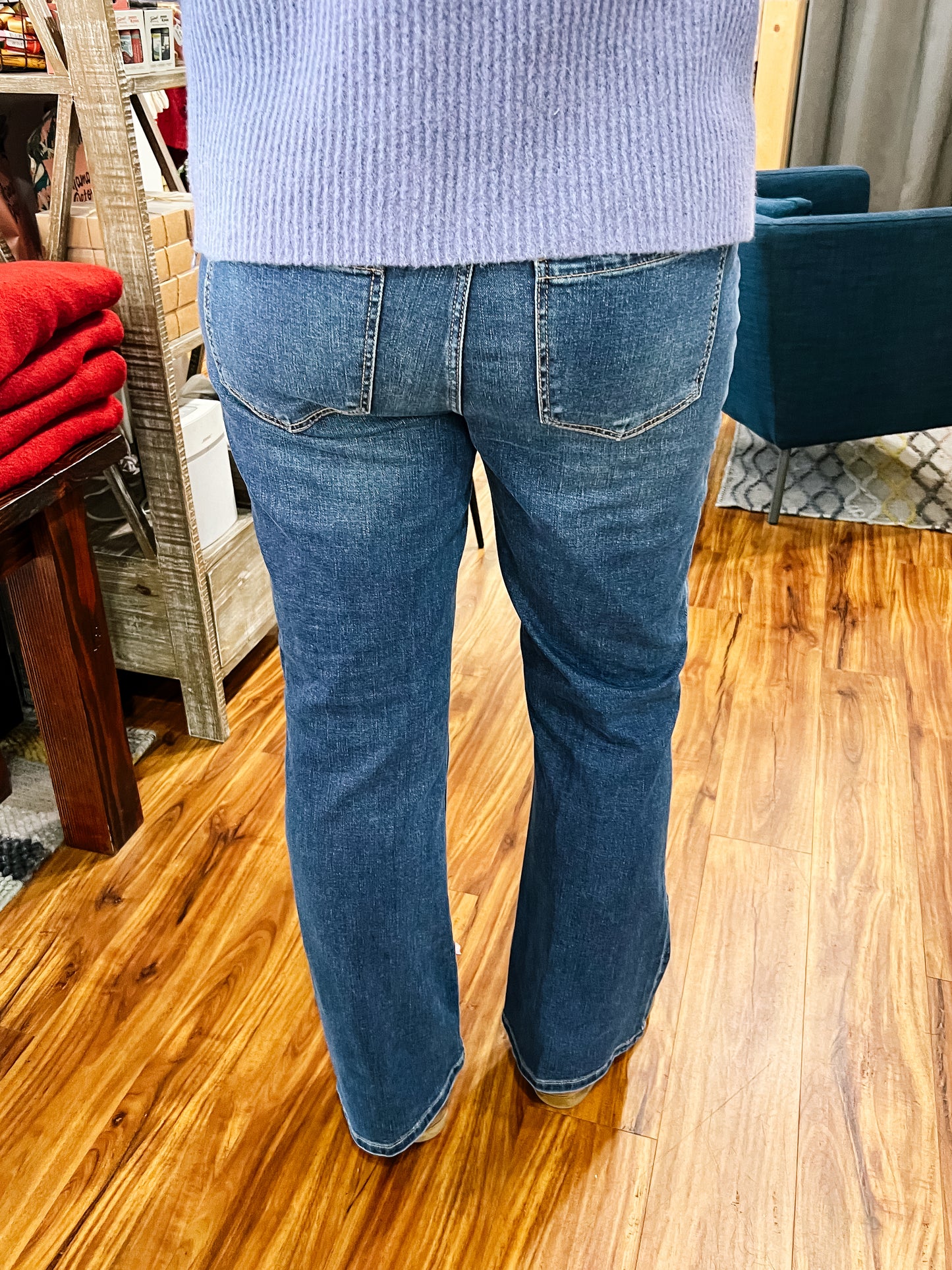 Lucy Yuba Boot 32" Jeans