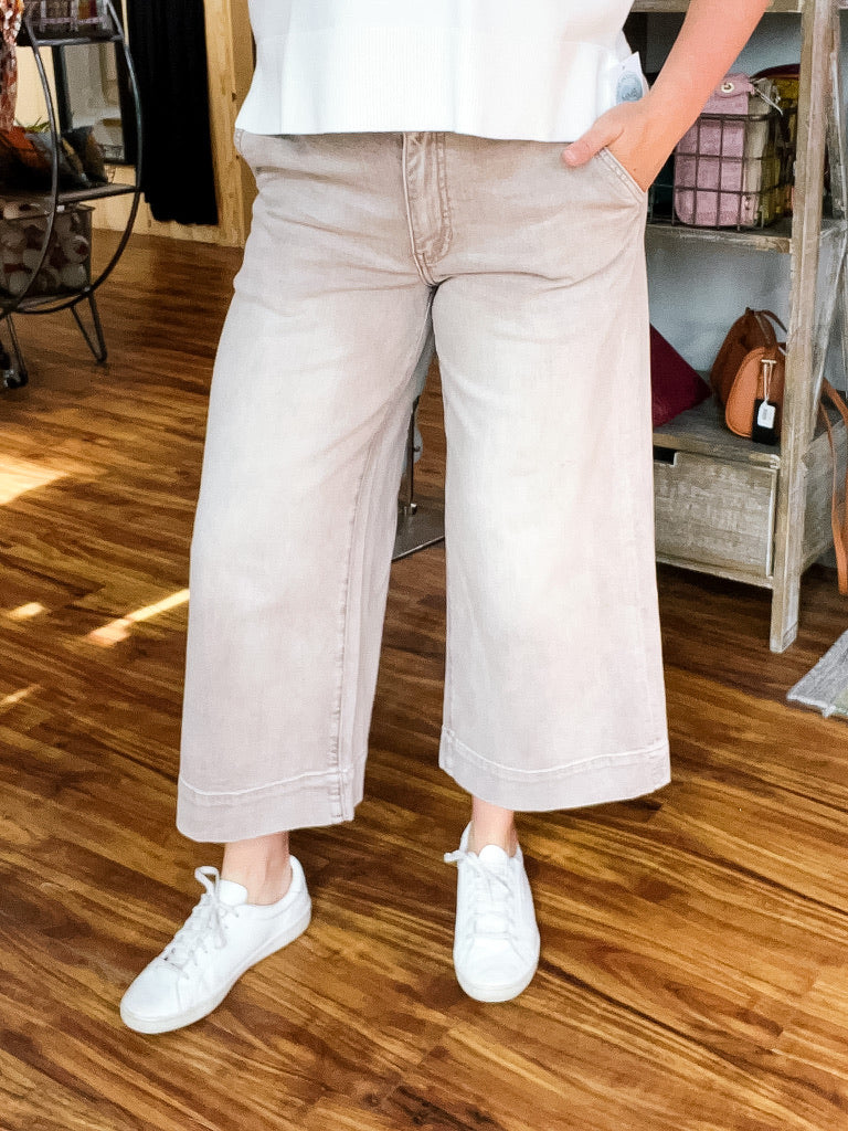 Weekender Wide Leg Crop Antique Khaki Jean