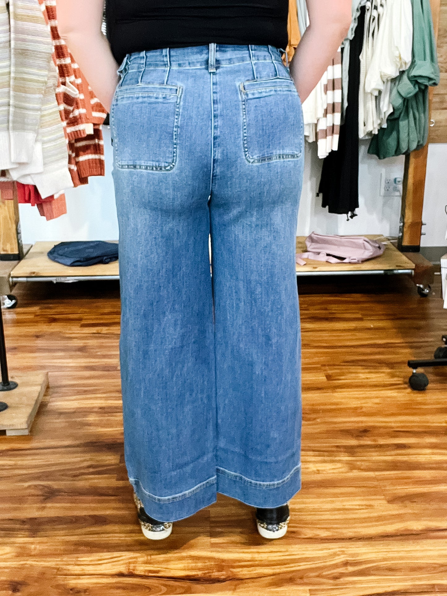 Denim Wide Leg Jean W/ Pockets