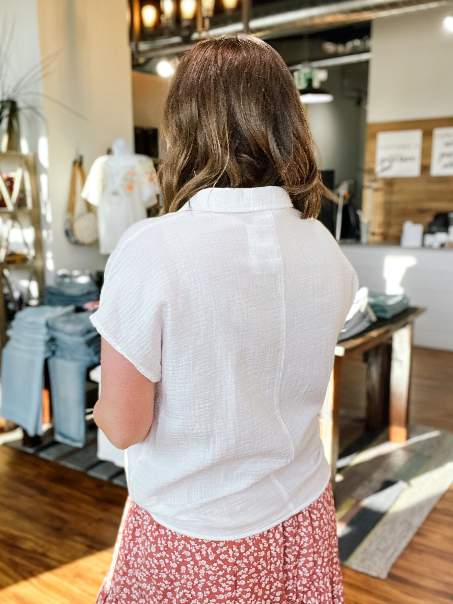 White Gauze Short Sleeve Top W/ Tie Front