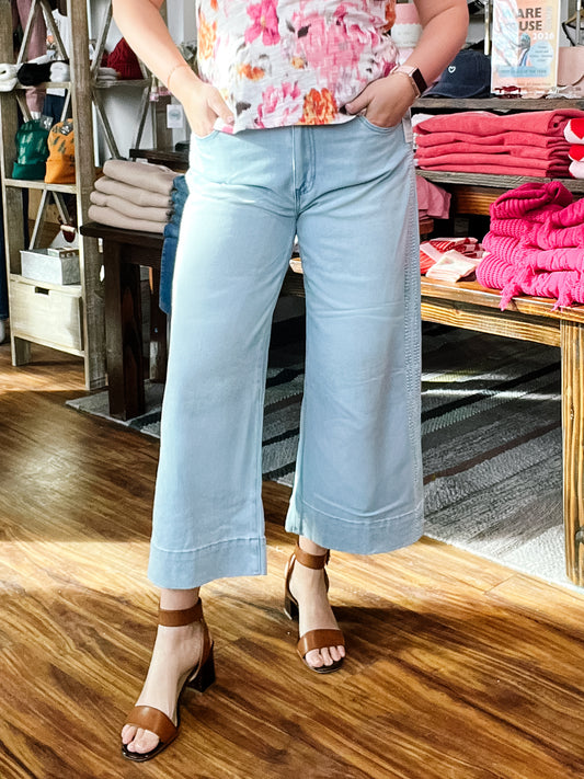 Stride Marine Flowers Cropped Wide Leg Jean