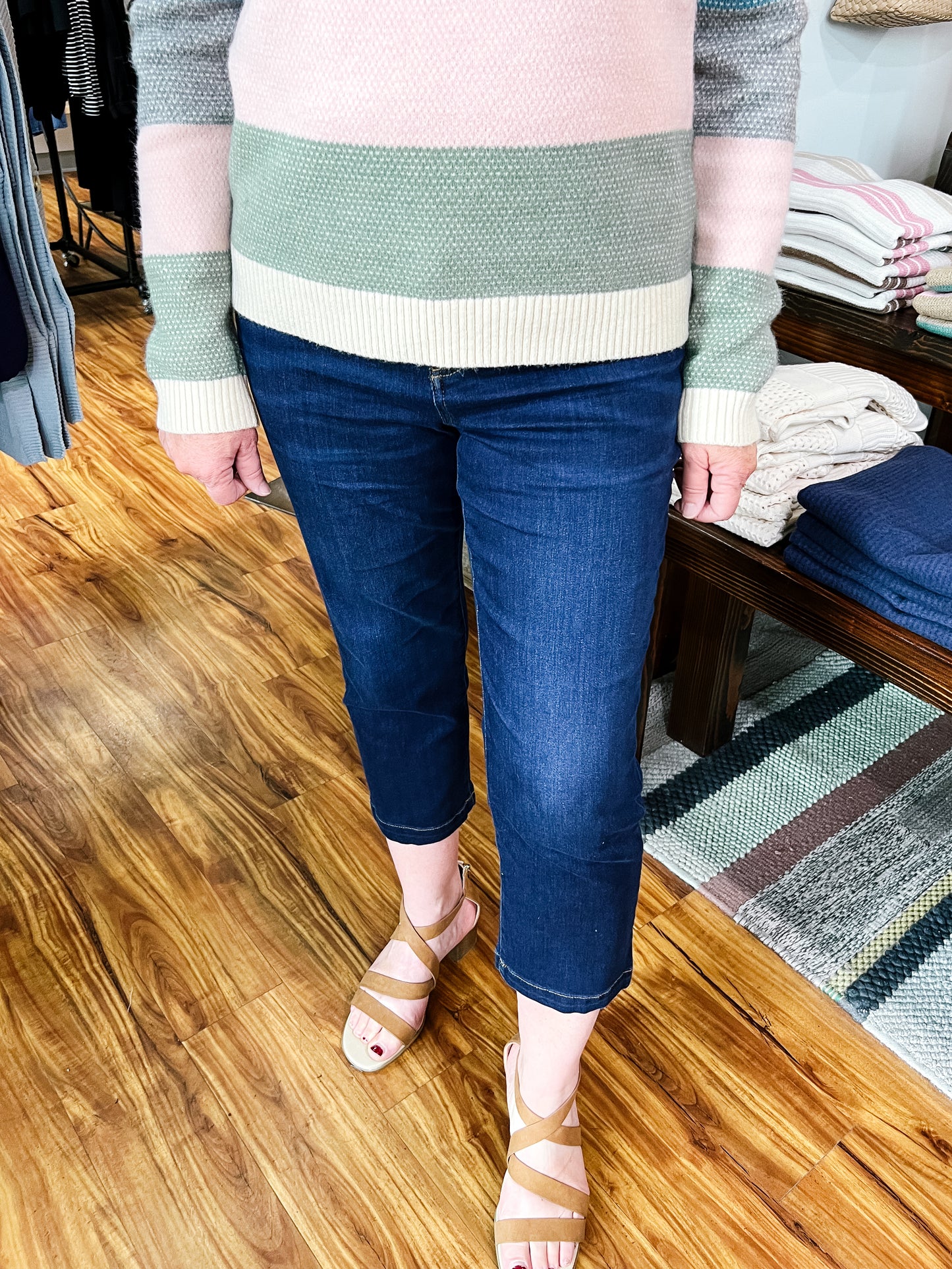 Audrey Straight Crop Darknight Jean