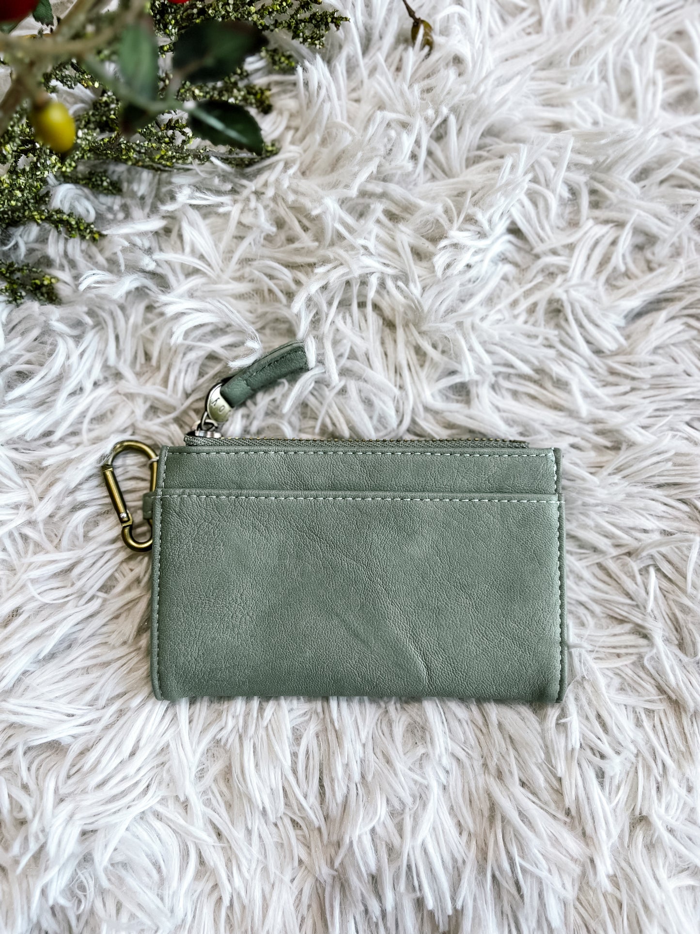 Bifold W/Carabiner Wallet