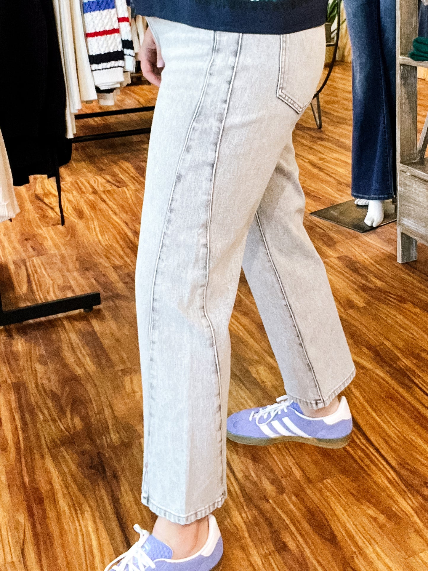 Kennedy Straight Alpine Grey Barrel Jean