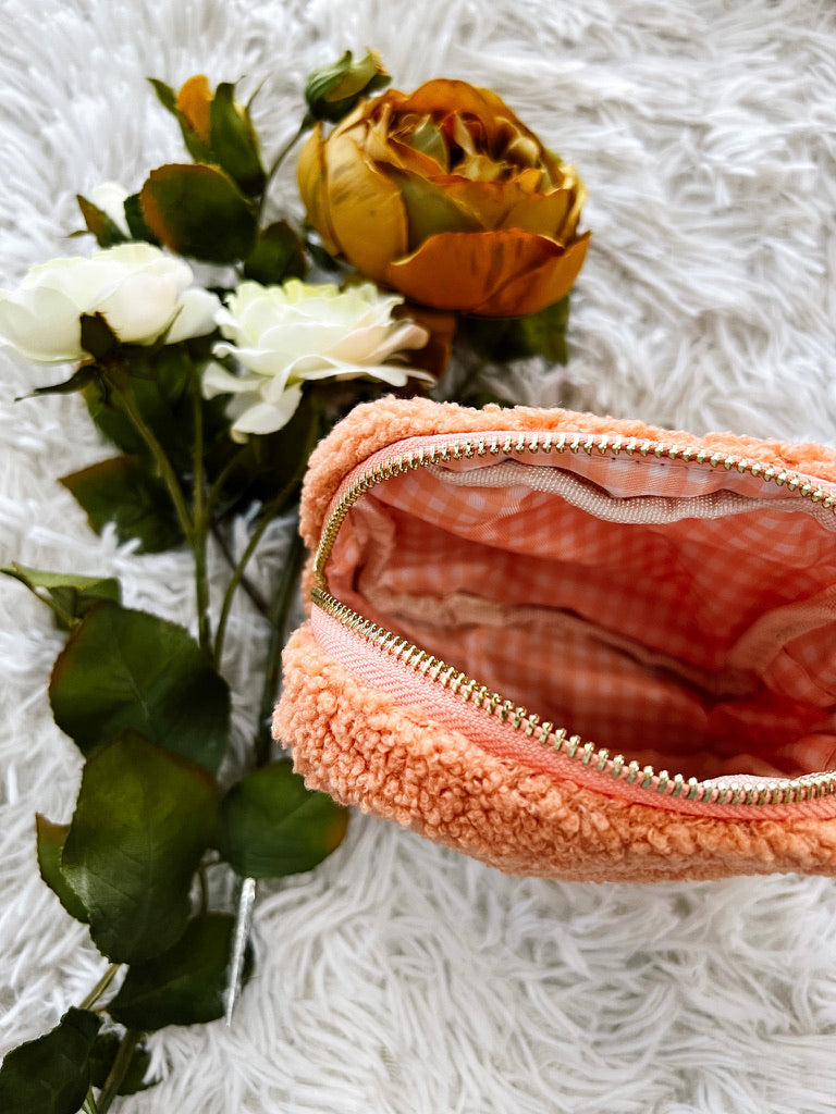 Peach Daisy Square Pouch