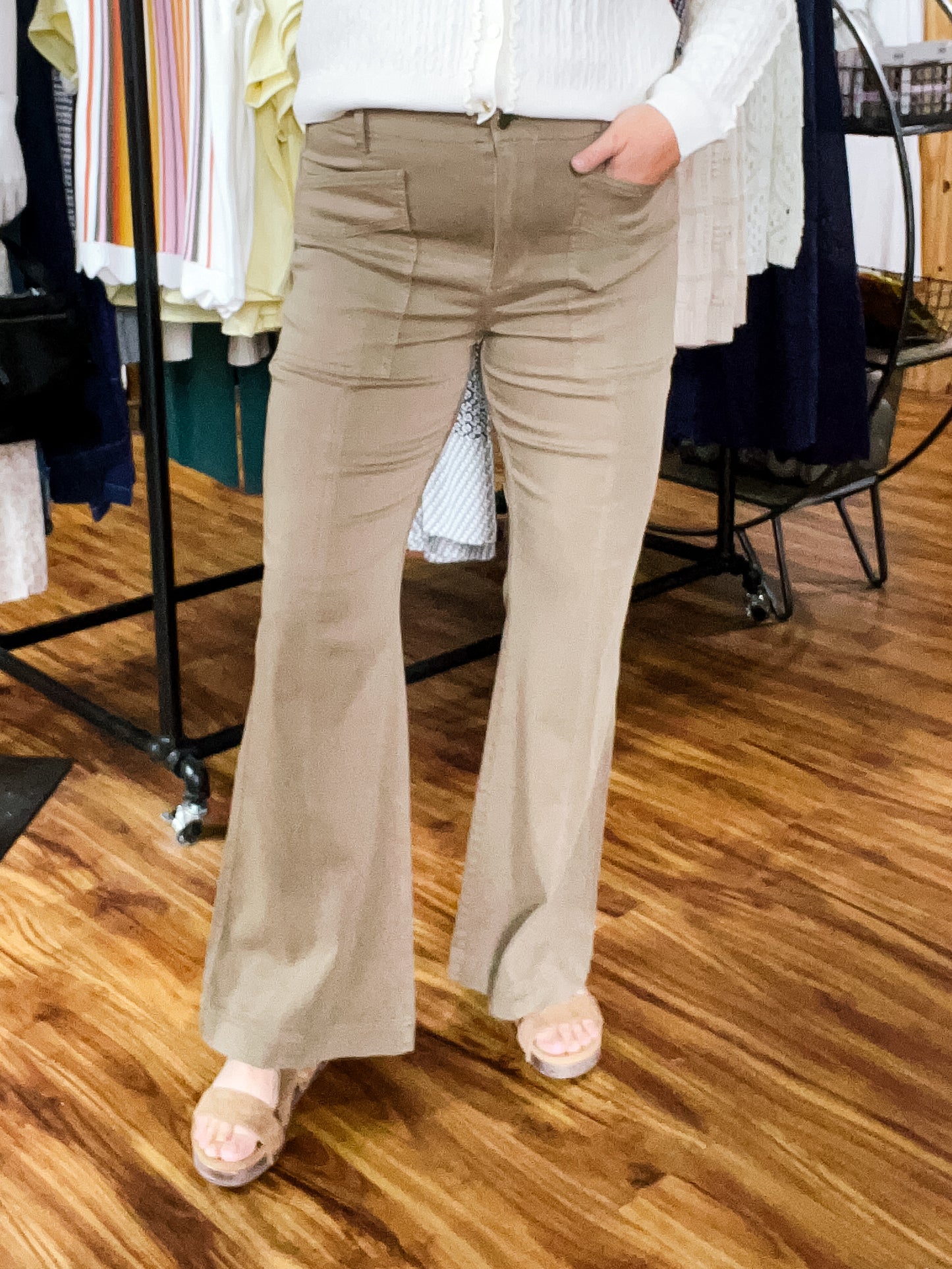 HR Flare Oak Brown Pants