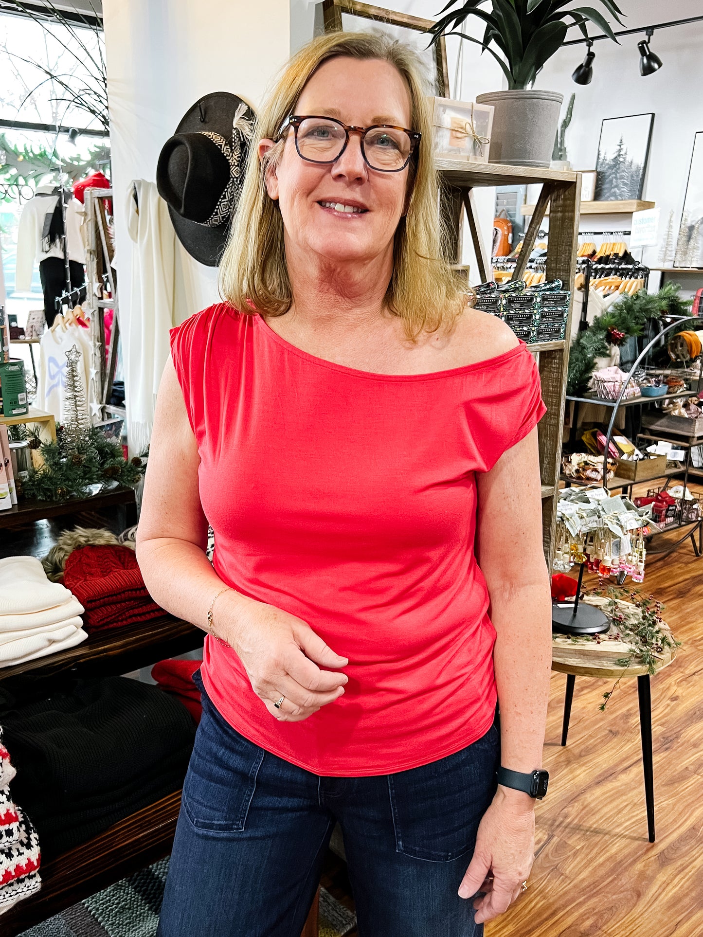 Red Short Sleeve T shirt