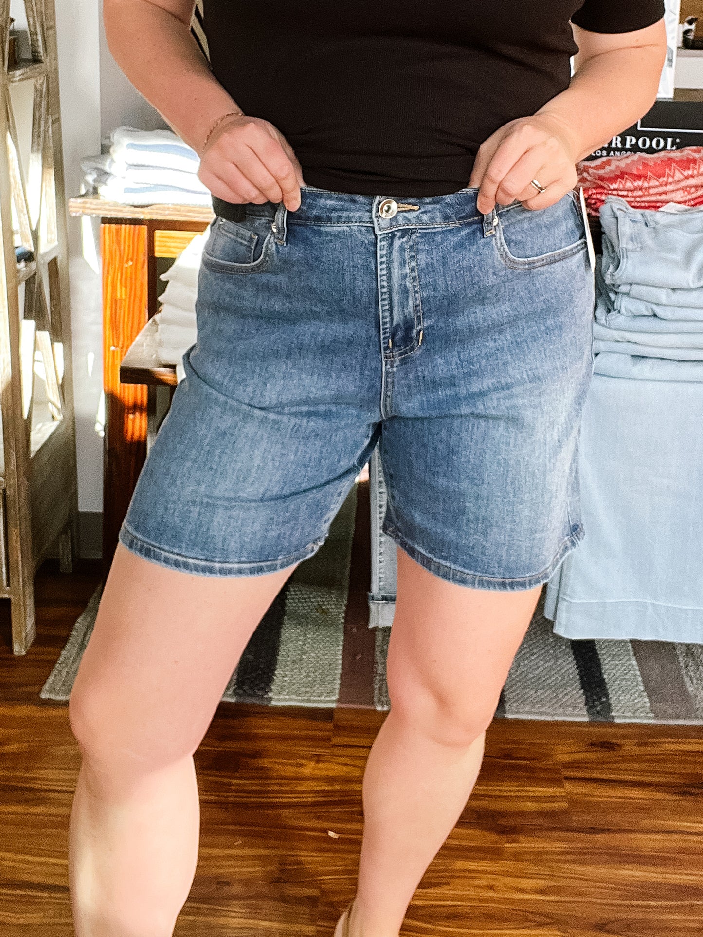Audrey GIrlfriend Pebbleblue Shorts